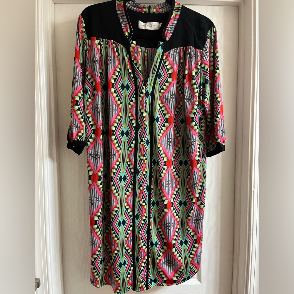 Colorful patter tunic shirt.